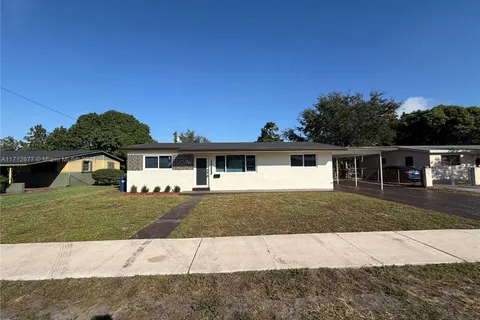 741 NW 175th Dr, Miami Gardens FL 33169