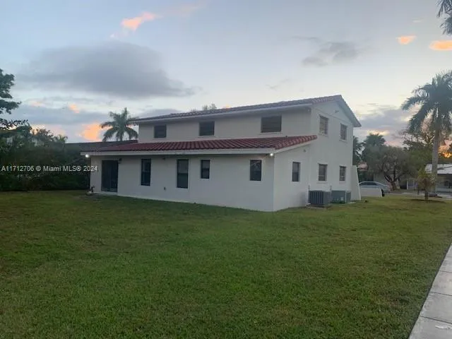 2020 SW 123rd Ct, Miami FL 33175