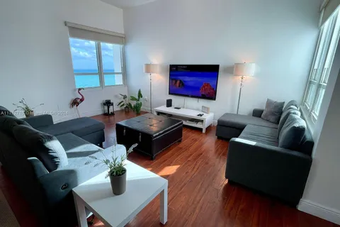 5445 Collins Ave, Miami Beach FL 33140