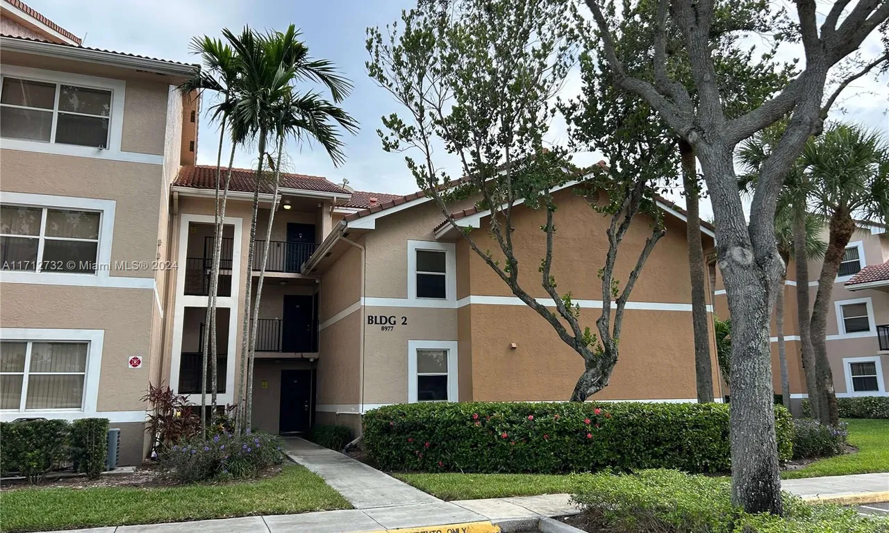 8977 Wiles Rd # 208, Coral Springs FL 33067