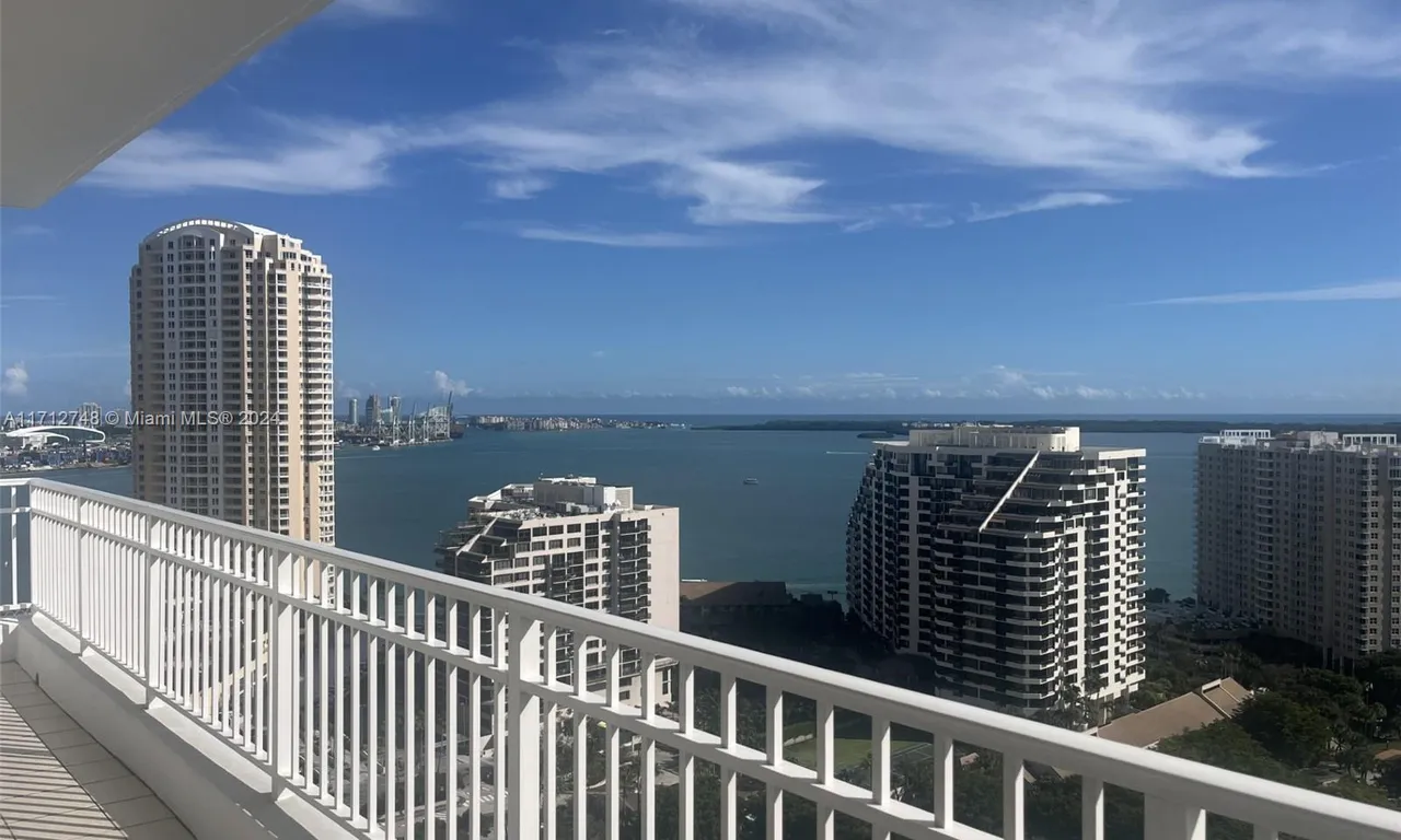 801 Brickell Key Blvd # 2509, Miami FL 33131