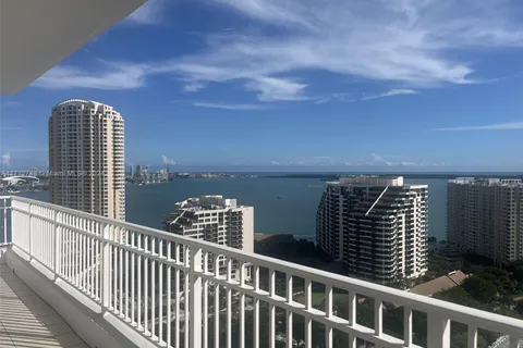 801 Brickell Key Blvd # 2509, Miami FL 33131