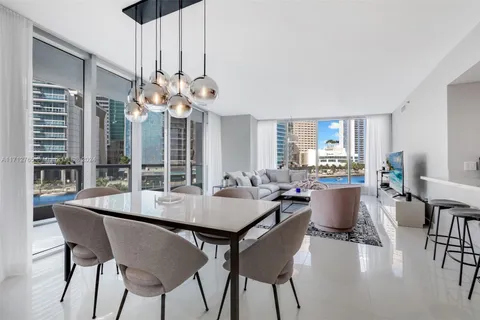 465 Brickell Ave # 402, Miami FL 33131