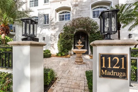 1121 Madruga Ave # 201, Coral Gables FL 33146