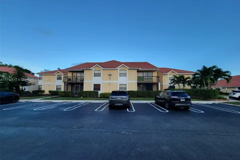 5861 Riverside Dr, Coral Springs FL 33067