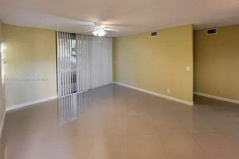 5861 Riverside Dr, Coral Springs FL 33067