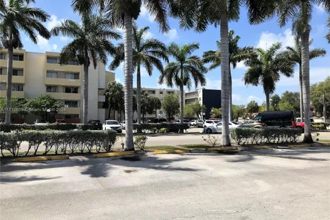 10000 NW 80 Ct # 2543, Hialeah Gardens FL 33016