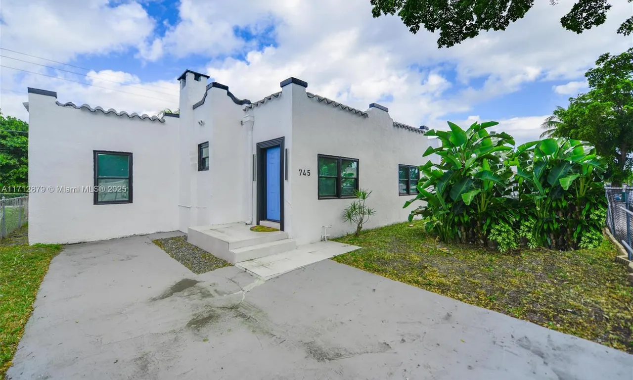 745 NW 47th Ter, Miami FL 33127