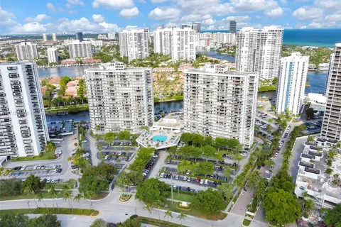 3701 N Country Club Dr # 1609, Aventura FL 33180