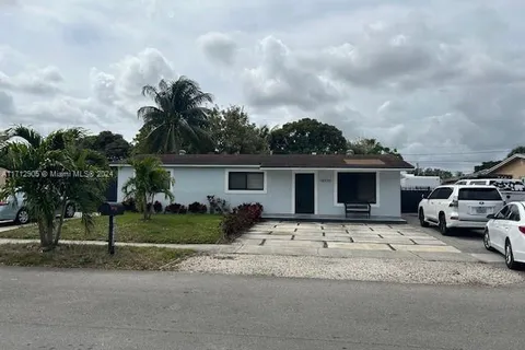 18930 NW 23rd Ave, Miami Gardens FL 33056