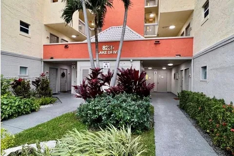 8235 Lake Dr # 204, Doral FL 33166