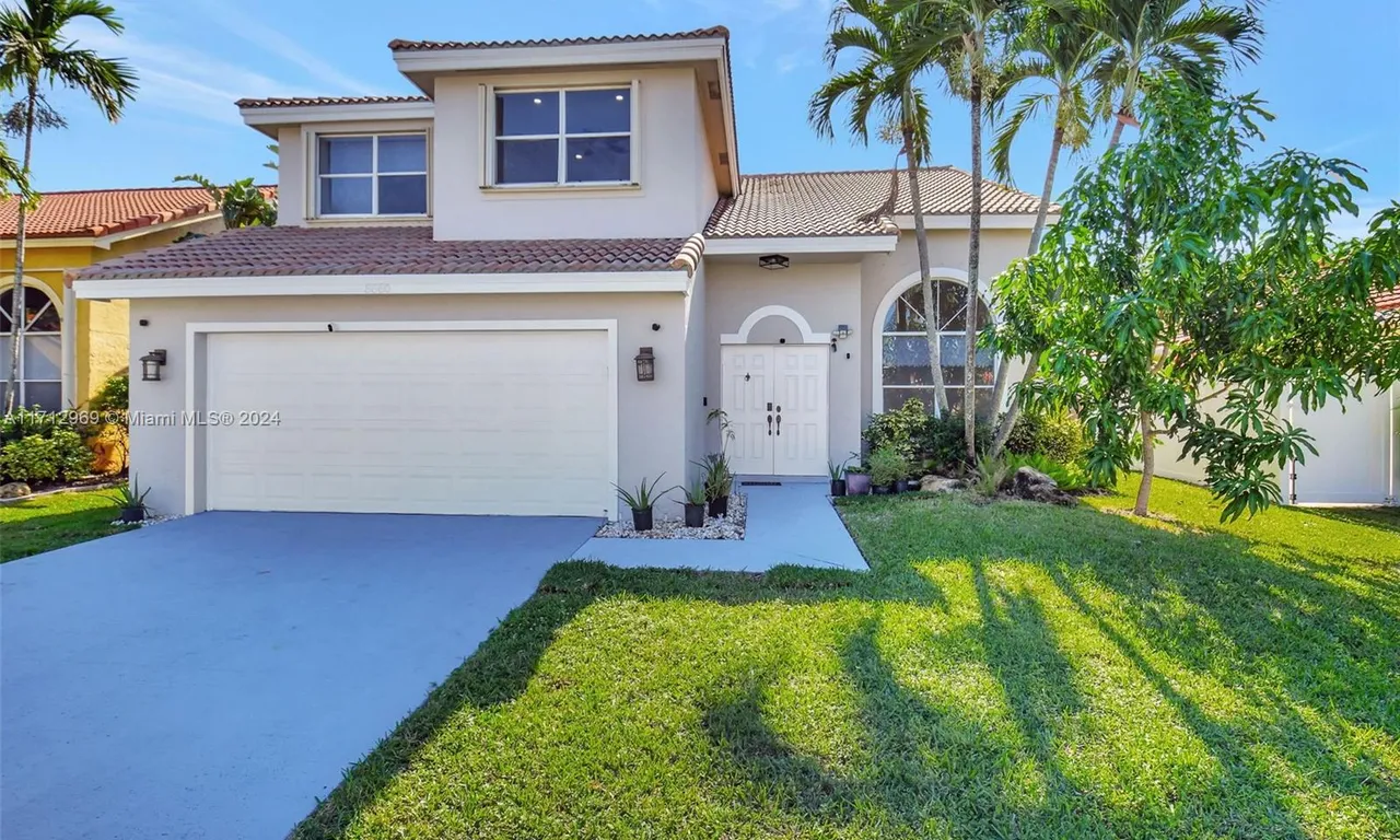 8660 Tourmaline Blvd, Boynton Beach FL 33472