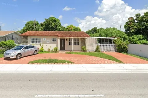 3905 W 4th Ave, Hialeah FL 33012