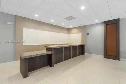 3675 N Country Club # 105, Aventura FL 33180