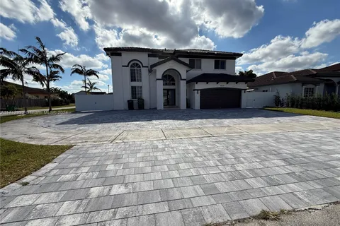 15624 SW 20th St, Miami FL 33185