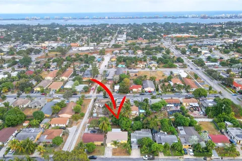 1106 S E St, Lake Worth FL 33460