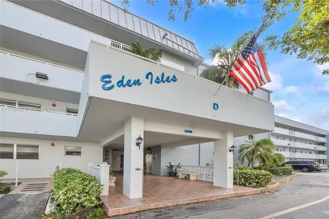 3600 NE 170th St # 211, North Miami Beach FL 33160