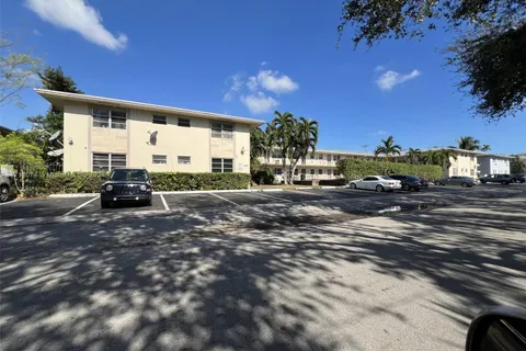 1725 NE 116th Rd # 1, North Miami FL 33181