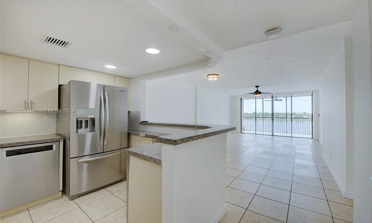 20850 San Simeon Way # 5, Miami FL 33179