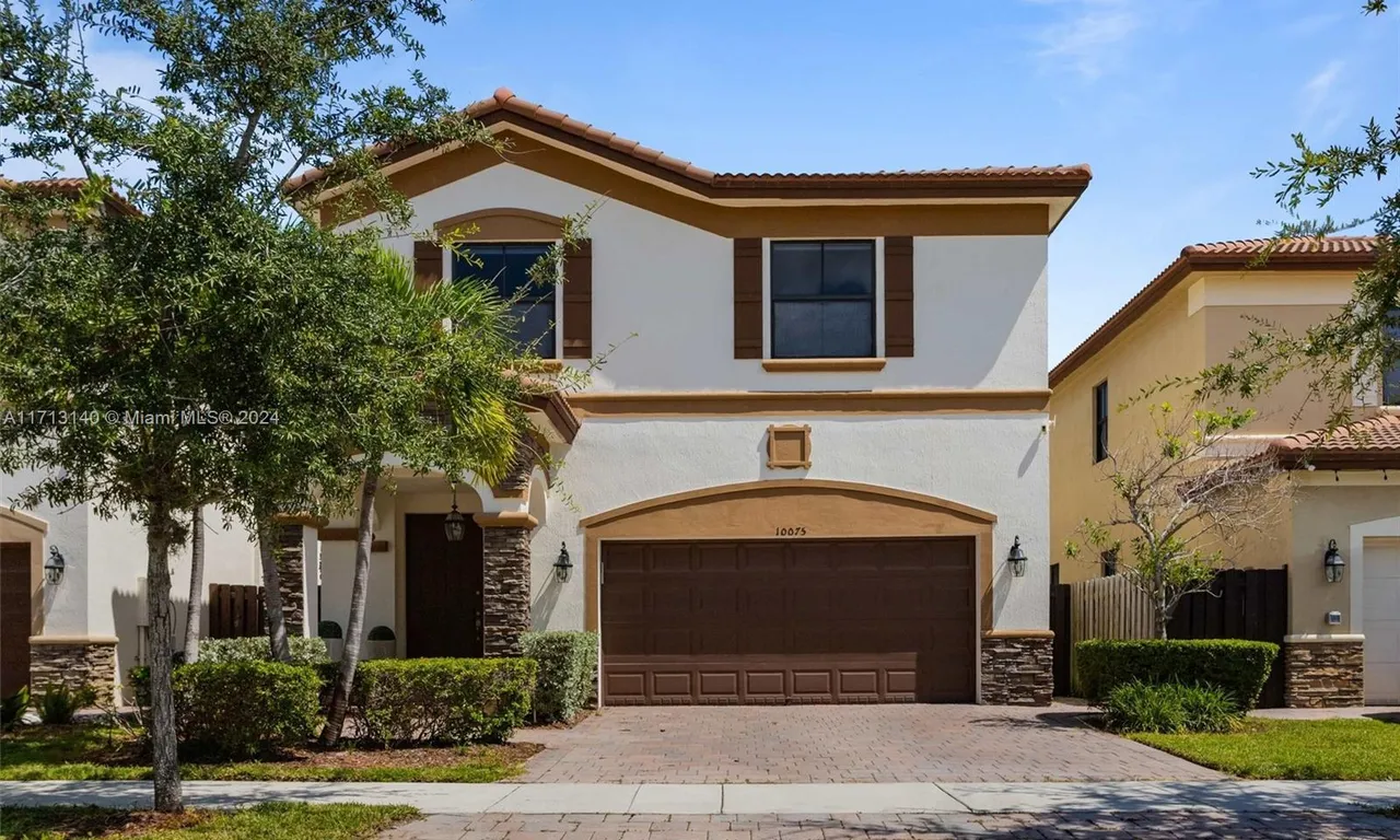 10075 NW 86th Terrace, Doral FL 33178