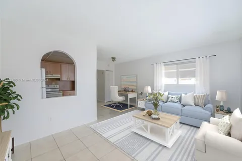 926 Michigan Ave # 1, Miami Beach FL 33139