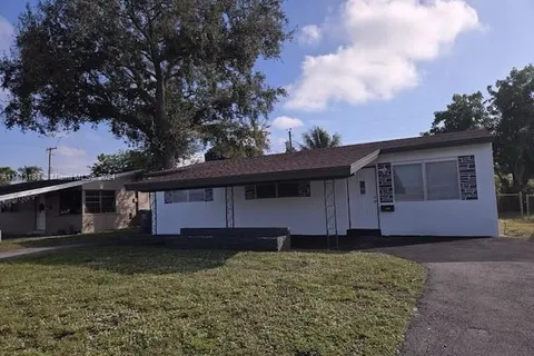 6720 Meade St, Hollywood FL 33024