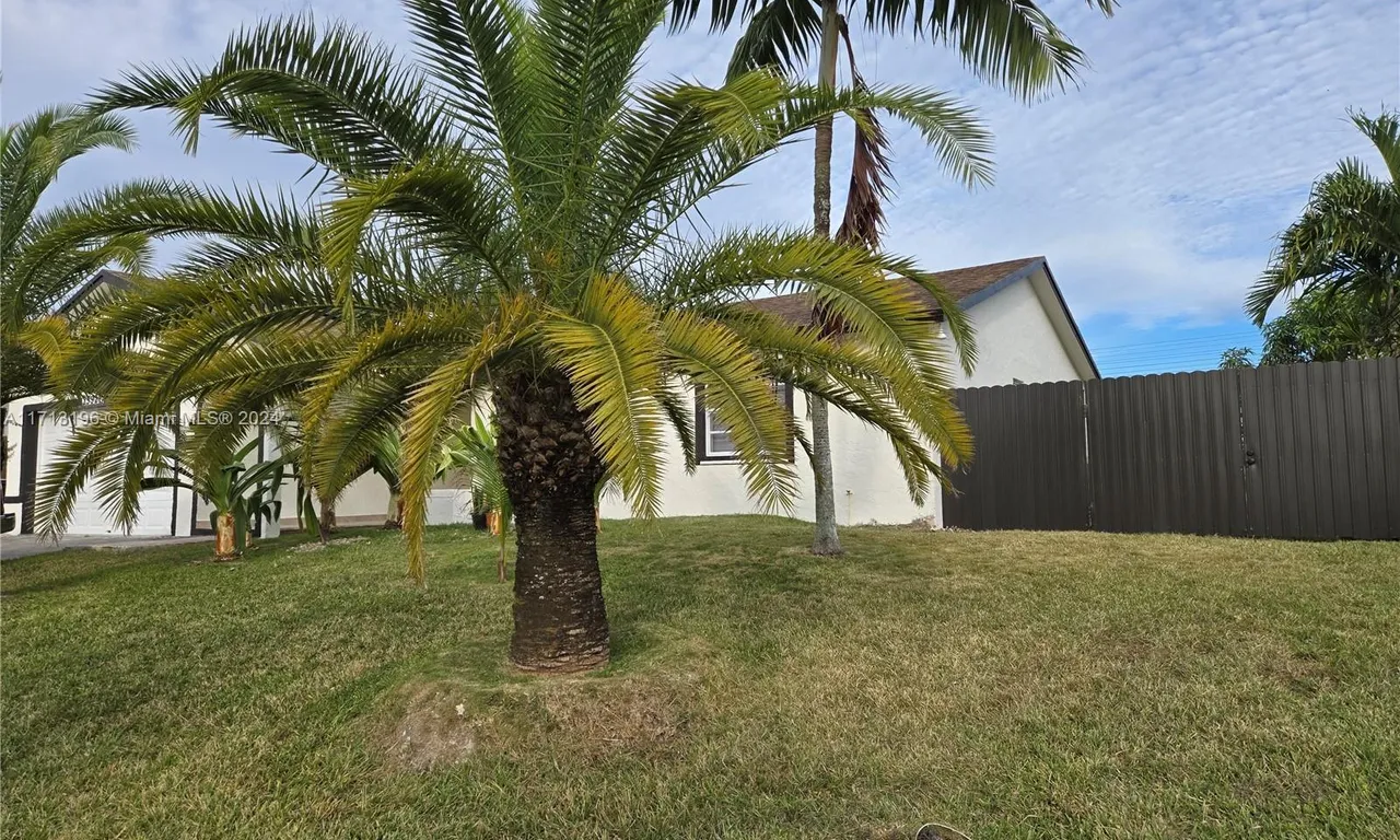 12328 SW 259th St, Homestead FL 33032