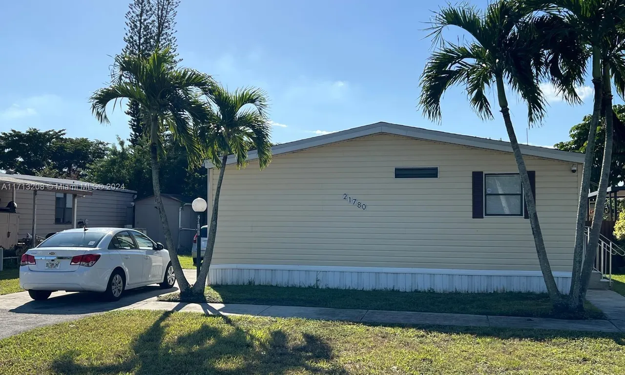 21780 NW 2nd Ct, Pembroke Pines FL 33029