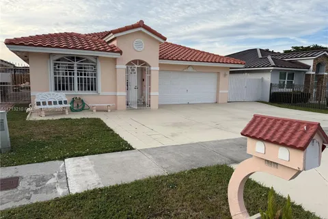 3716 SW 148th Ct, Miami FL 33185