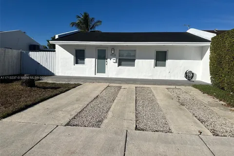 4924 SW 131st Ave, Miami FL 33175