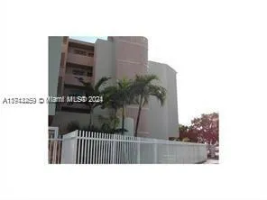 2000 Biarritz Dr # 403, Miami Beach FL 33141