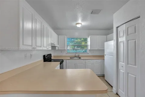 1720 NW 55th Ter # 1722, Miami FL 33142