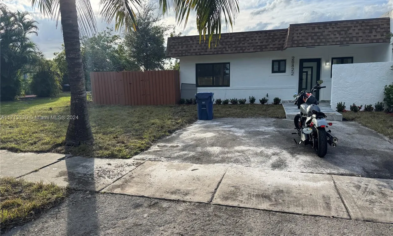 20822 NW 23rd Ave # 0, Miami Gardens FL 33056