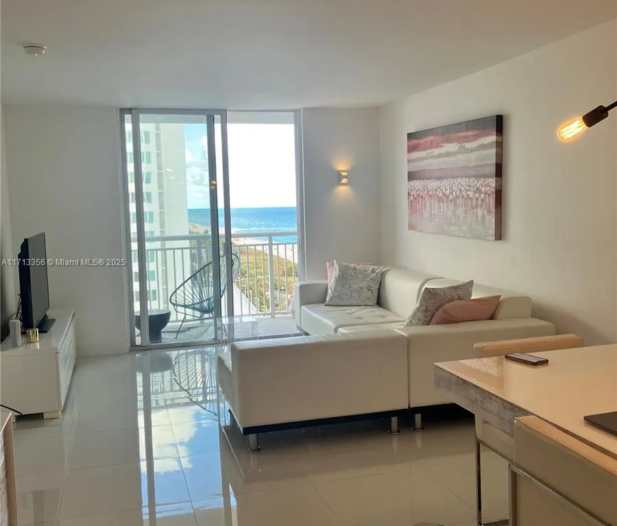 6969 Collins Ave # 1011, Miami Beach FL 33141