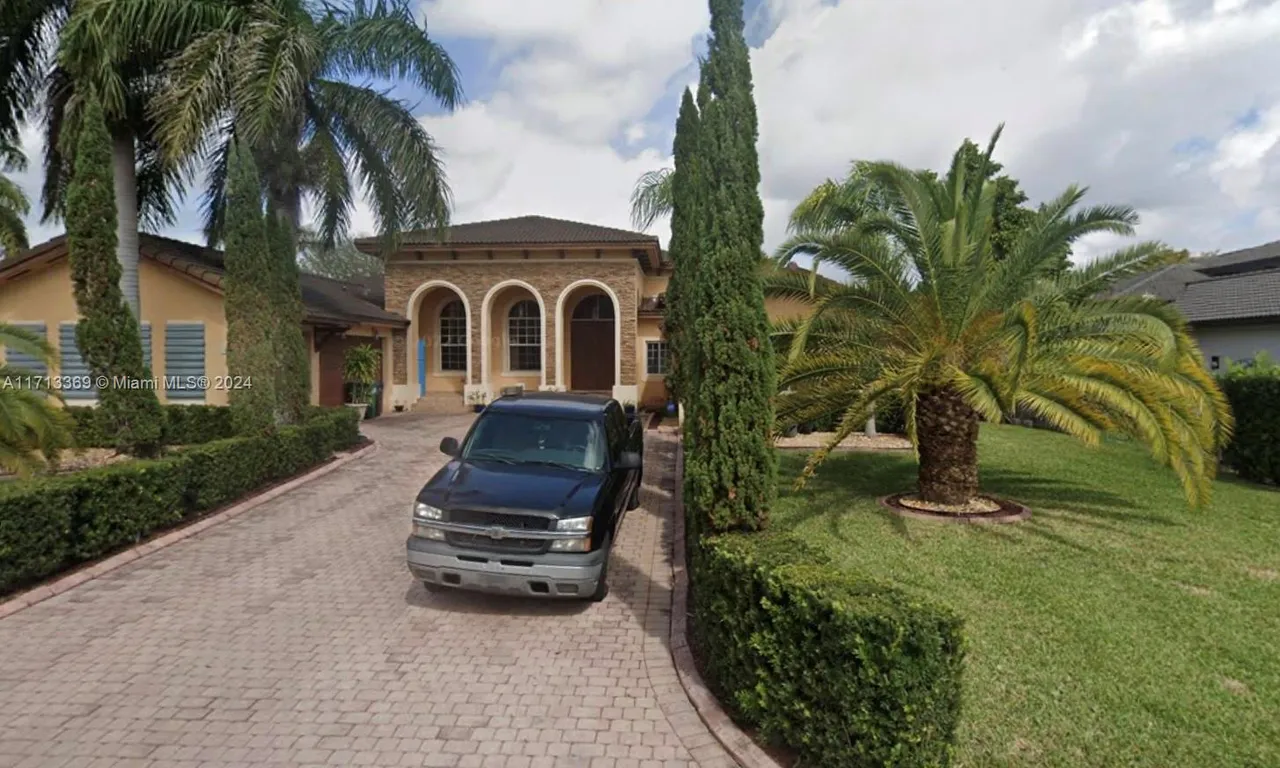 12981 SW 197th St, Miami FL 33177