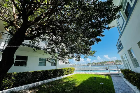 946 Bay Dr # 2, Miami Beach FL 33141