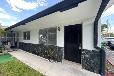 105 SE 2nd St, Dania Beach FL 33004