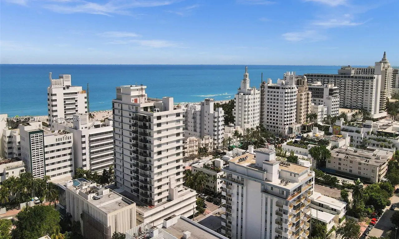 1800 Collins Ave # 7B, Miami Beach FL 33139