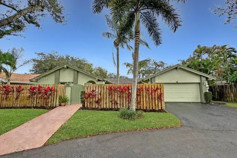 55 Ash Dr, Cooper City FL 33026