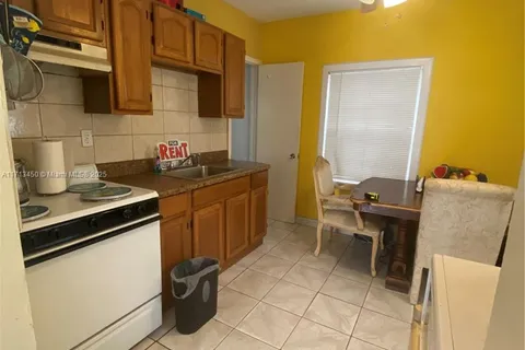 11108 Peachtree Dr # 1, Miami FL 33161