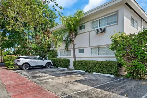 6921 Rue Vendome # 9, Miami Beach FL 33141