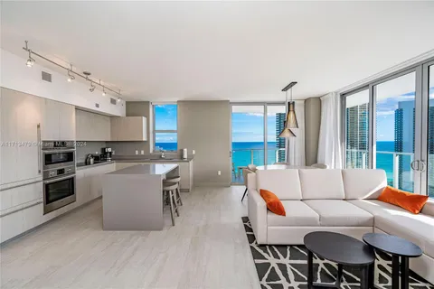 4010 S Ocean Dr # 2709, Hollywood FL 33019