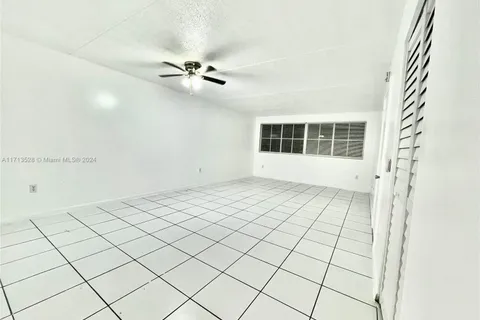 6115 NW 186th St # 307, Hialeah FL 33015