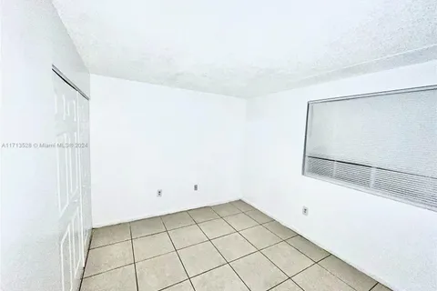 6115 NW 186th St # 307, Hialeah FL 33015