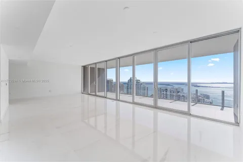 300 Biscayne Blvd Way # 4102, Miami FL 33131