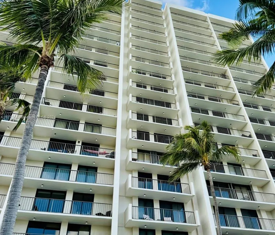 2625 Collins Ave # 305, Miami Beach FL 33140