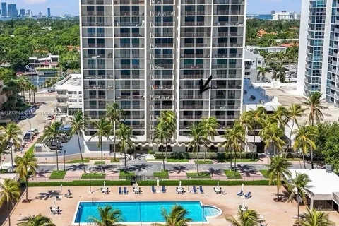 2625 Collins Ave # 305, Miami Beach FL 33140