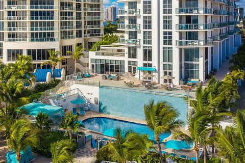 18683 Collins Ave # 1104, Sunny Isles Beach FL 33160