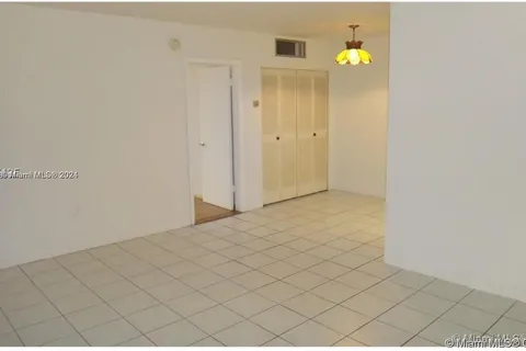 1475 NE 125th Ter # 404B, North Miami FL 33161