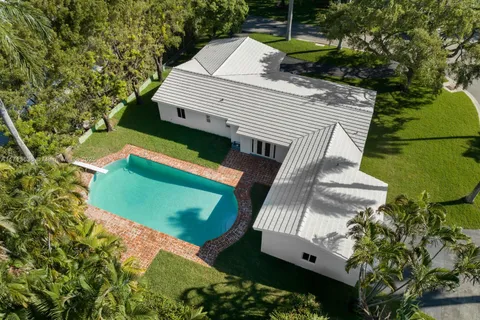2500 Sunset Dr, Miami Beach FL 33140